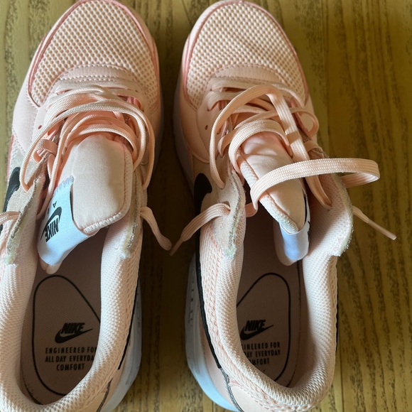 Nike WomensAir Max Excee Washed Coral - Size 8.5 - Picture 3 of 5